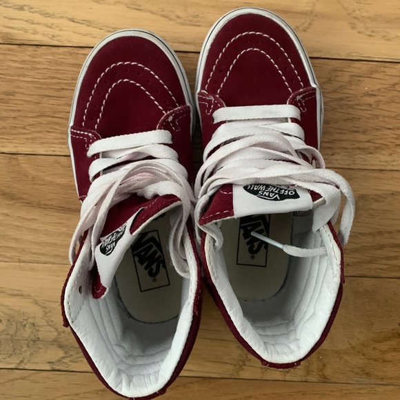 Vans - Picture 1 of 5